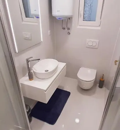 Daire Stone House In The Center Of Town Murter