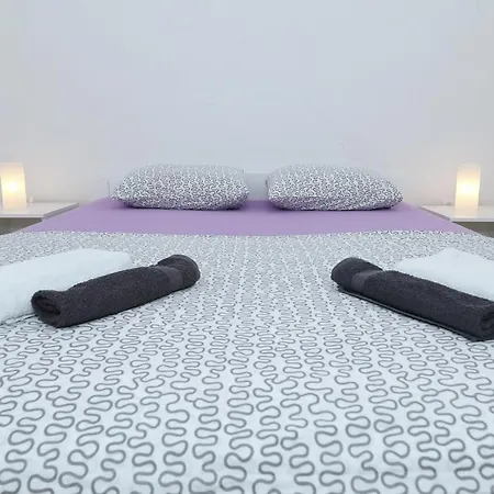 Stone House In The Center Of Town Apartament