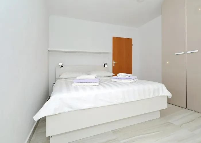 Stone House In The Center Of Town Apartamento Murter