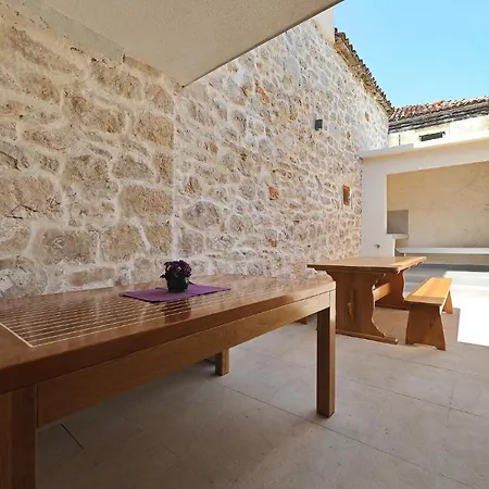 Stone House In The Center Of Town Apartmán Murter