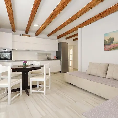 Apartmán Stone House In The Center Of Town